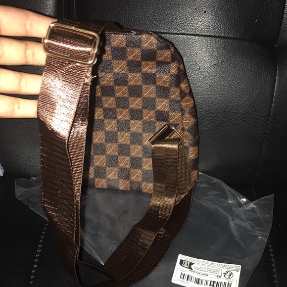 Cute Bear Crossbody 🤎🐻 - Picture 5 of 15